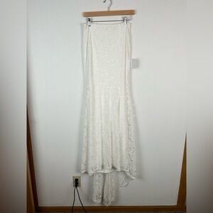 NWT Lulu’s Lace Wedding Dress Strapless White Simple Elegant Small